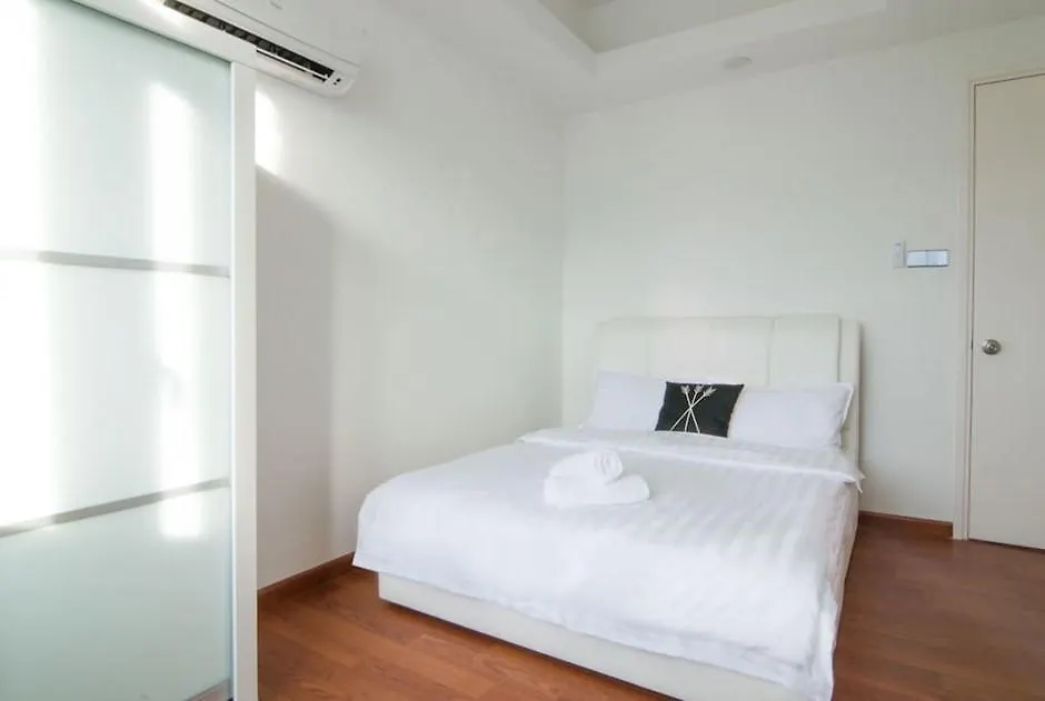 Sunset Seaview Vacation Condos @ Crystal Condo Kota Kinabalu Holiday home
