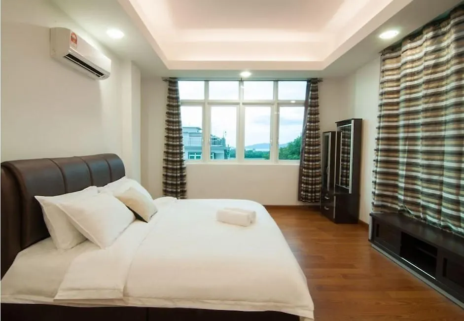 Sunset Seaview Vacation Condos @ Crystal Condo Kota Kinabalu Holiday home
