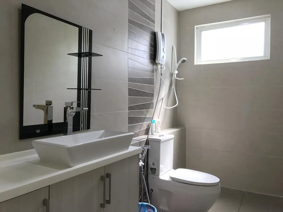 Sunset Seaview Vacation Condos @ Crystal Condo Kota Kinabalu Holiday home